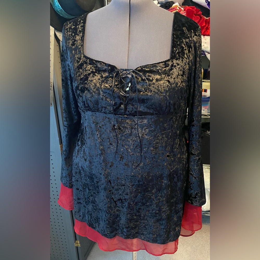 DollsKill Widow 3x crushed velvet dress  w/ red chiffon